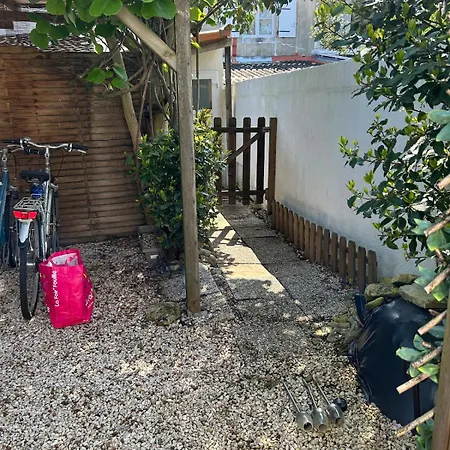 Cottage, Private Terrace In Semesterbostad La Rochelle (Charente-Maritime)
