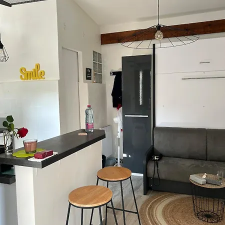 Cottage, Private Terrace In Ferienhaus La Rochelle (Charente-Maritime)