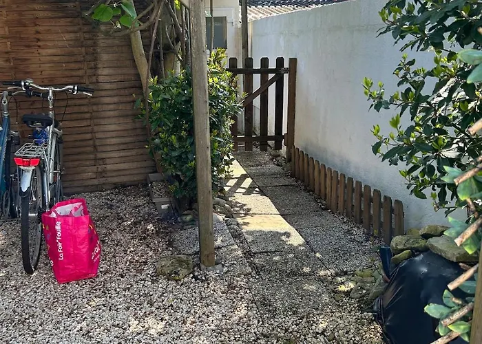 Cottage, Private Terrace In Nyaraló La Rochelle
